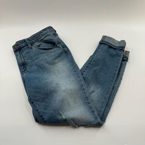 Universal Thread Medium Wash Distressed Mid-Rise Jeans – Size 14 / 32 Regular